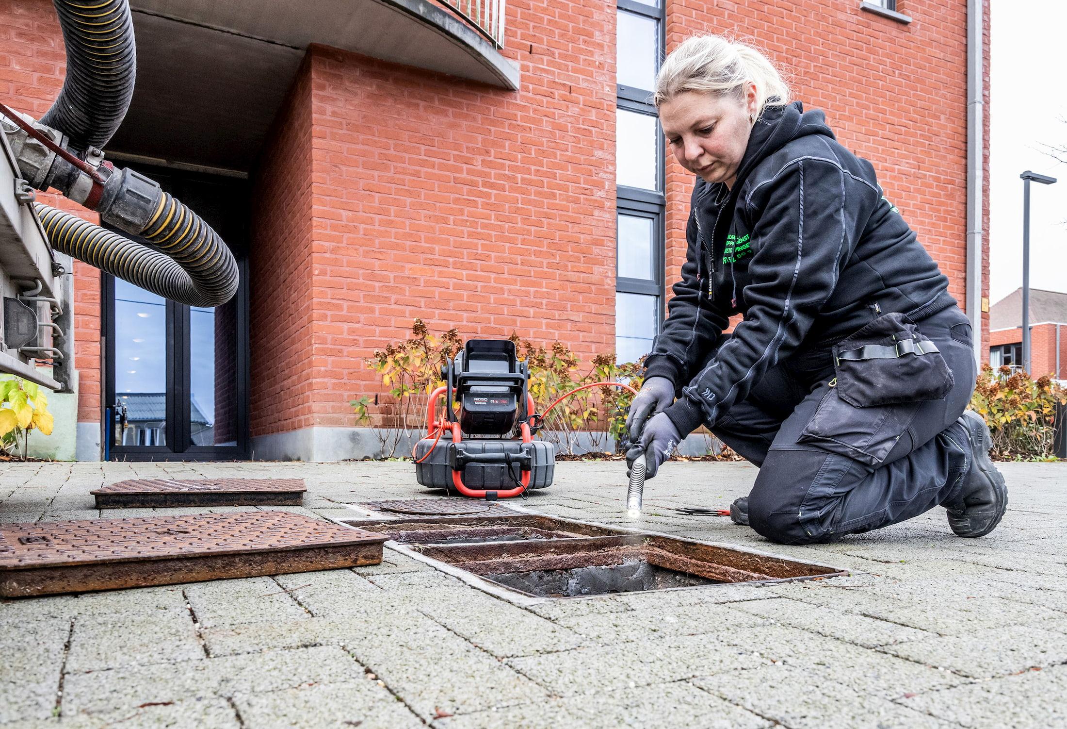 Camerainspectie van buizen en leidingen Camera inspectie van buizen en leidingen